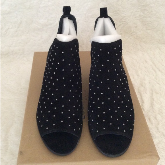 💙LUCKY BRAND BARLENNA STUDDED PEEP TOE BOOTIE💙 - Picture 2 of 4